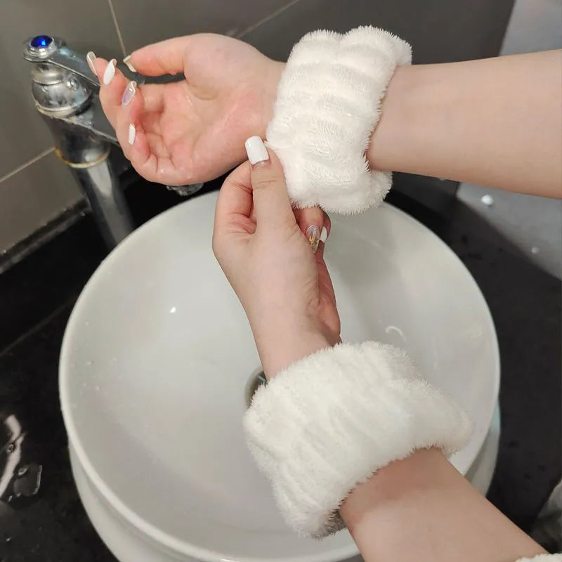 Duo Bliss: Wash-Friendly Face and Wrist Bands