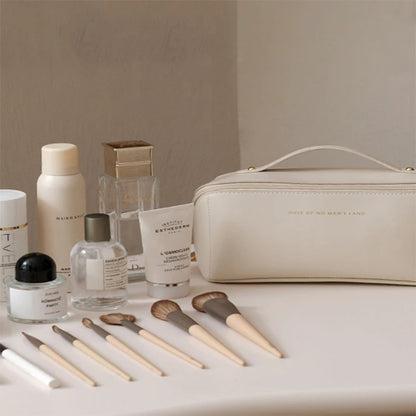 Chic Essentials: Beauty Case Organizer