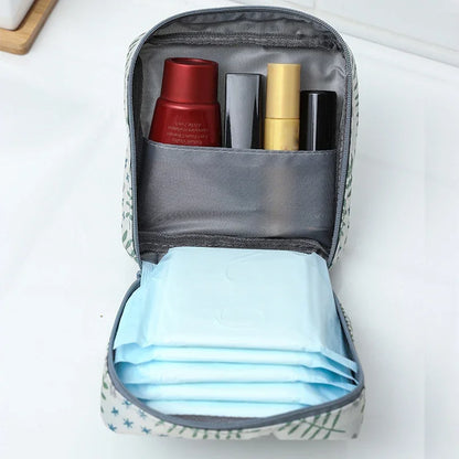 Stylish Beauty Organizer: Kawaii Makeup Bag