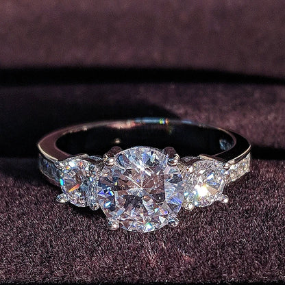 Moonso Cocktail Ring - Timeless Elegance Beyond Trends