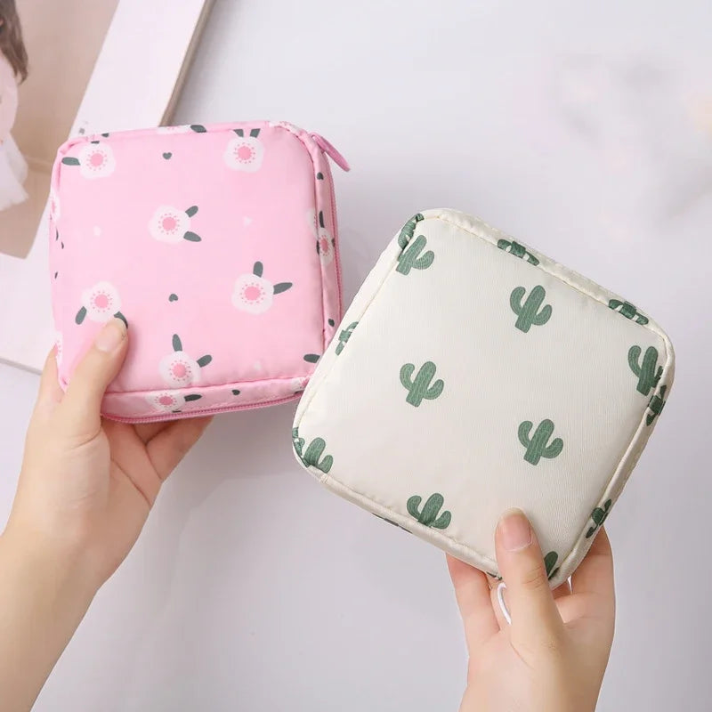 Stylish Beauty Organizer: Kawaii Makeup Bag